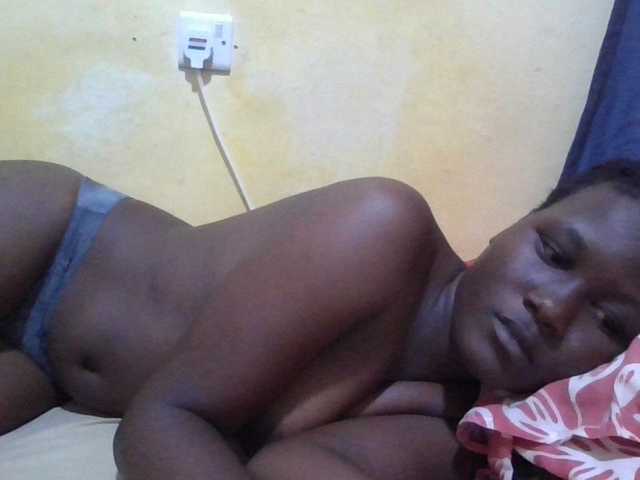 ebony-vannilah live cam on BongaCams