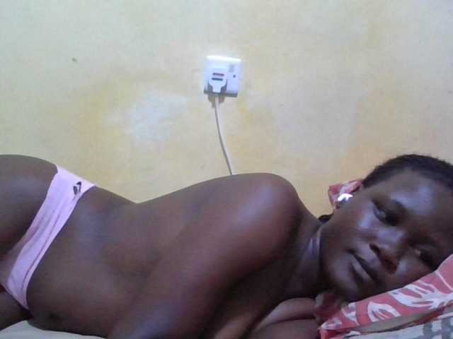 ebony-vannilah live cam on BongaCams