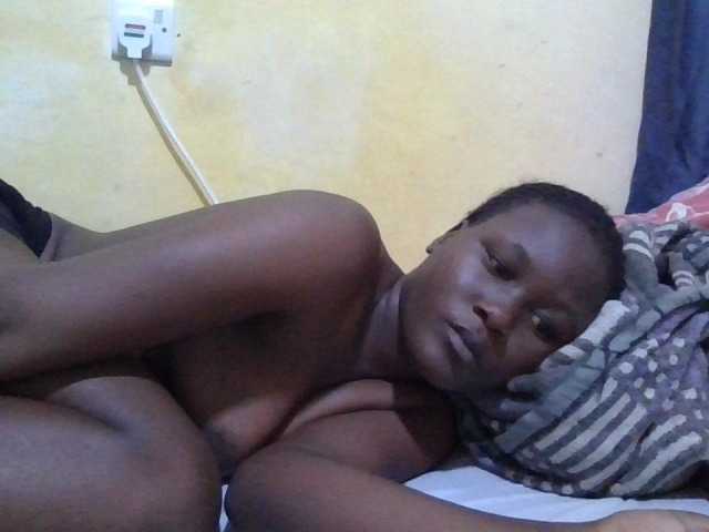 ebony-vannilah live cam on BongaCams