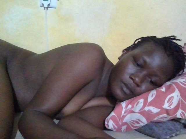 ebony-vannilah Live Cam on BongaCams