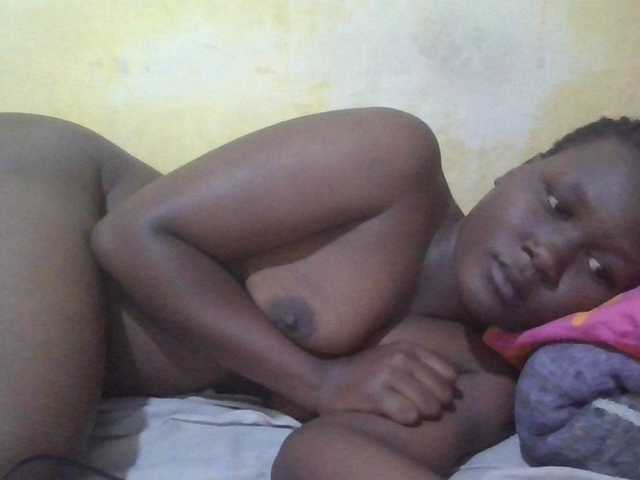 ebony-vannilah live cam on BongaCams