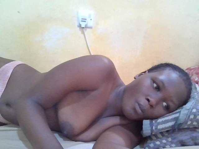 ebony-vannilah live cam on BongaCams