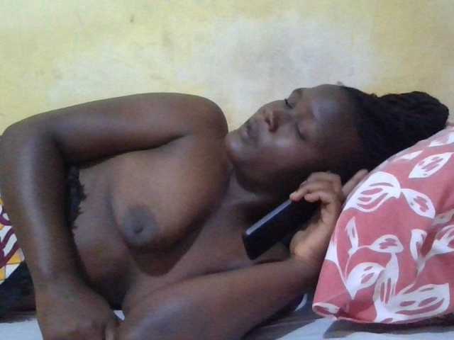ebony-vannilah live cam on BongaCams