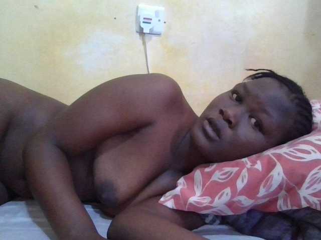 ebony-vannilah live cam on BongaCams