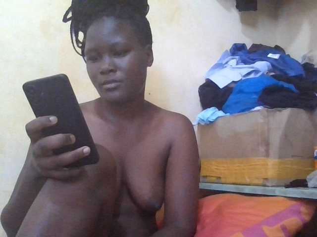 ebony-vannilah live cam on BongaCams