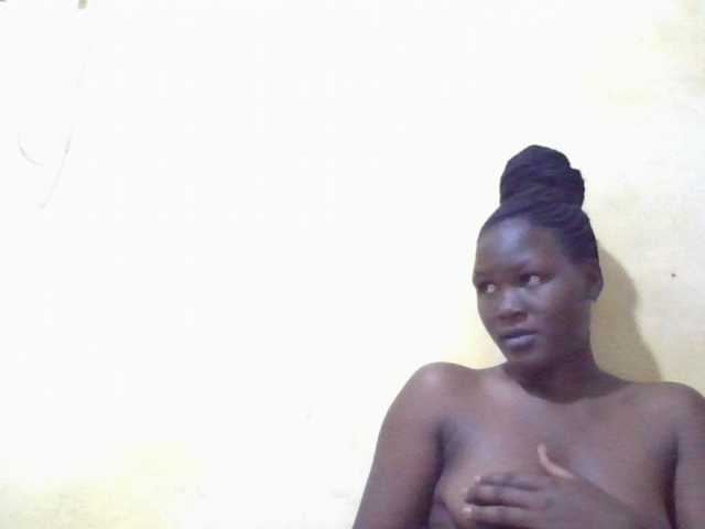 ebony-vannilah live cam on BongaCams