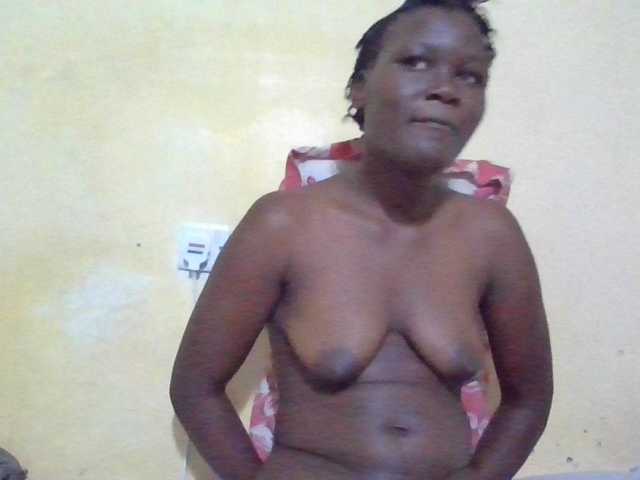 ebony-vannilah live cam on BongaCams