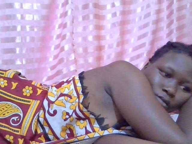 ebony-vannilah live cam on BongaCams