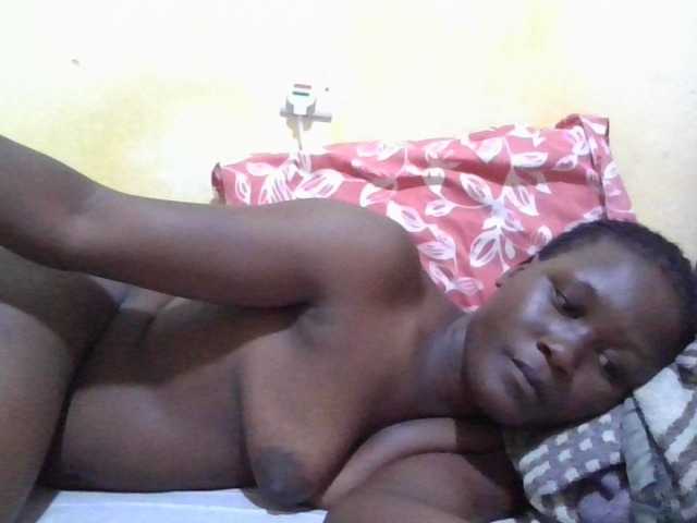 ebony-vannilah live cam on BongaCams