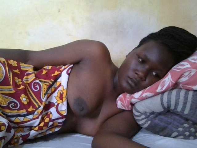 ebony-vannilah live cam on BongaCams