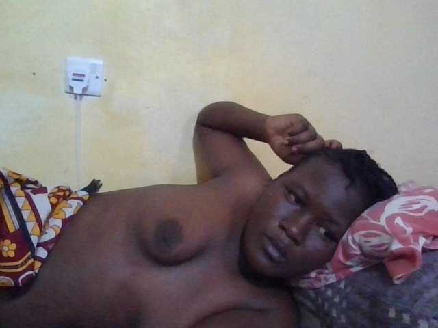 ebony-vannilah live cam on BongaCams