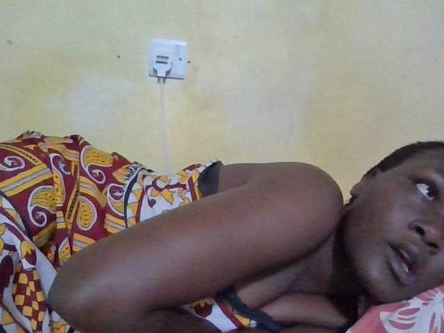 ebony-vannilah live cam on BongaCams