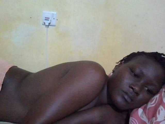 ebony-vannilah live cam on BongaCams