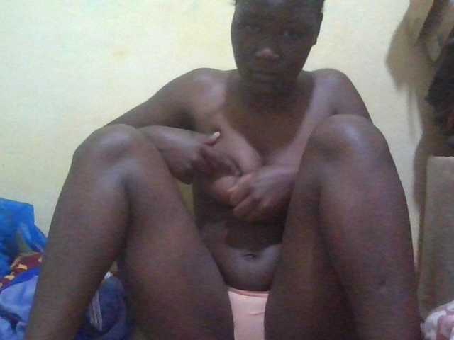 ebony-vannilah live cam on BongaCams