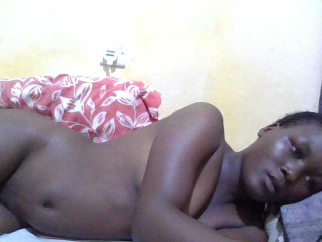 ebony-vannilah live cam on BongaCams