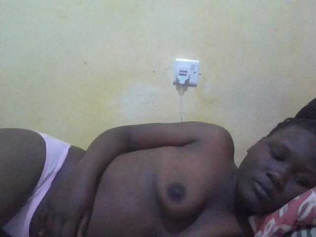 ebony-vannilah live cam on BongaCams