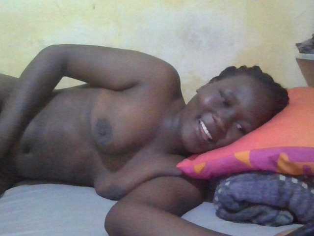 ebony-vannilah live cam on BongaCams