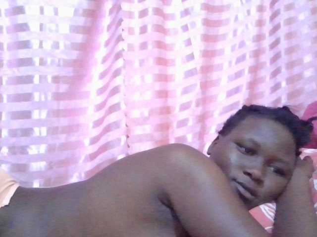 ebony-vannilah live cam on BongaCams