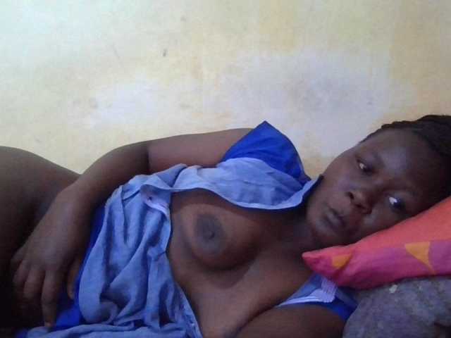 ebony-vannilah live cam on BongaCams