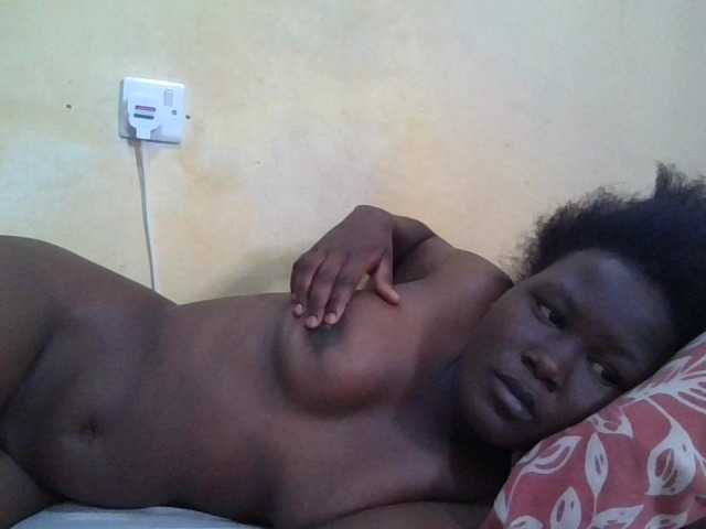 ebony-vannilah live cam on BongaCams