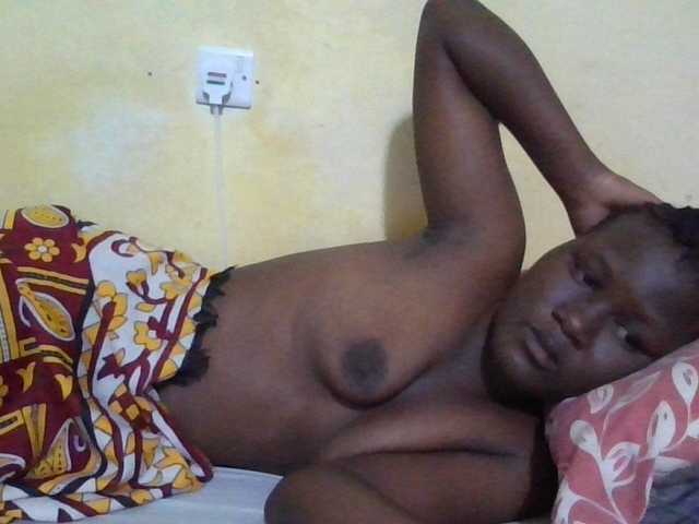 ebony-vannilah live cam on BongaCams