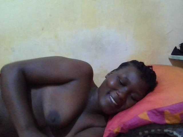 ebony-vannilah live cam on BongaCams