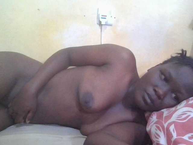 ebony-vannilah live cam on BongaCams
