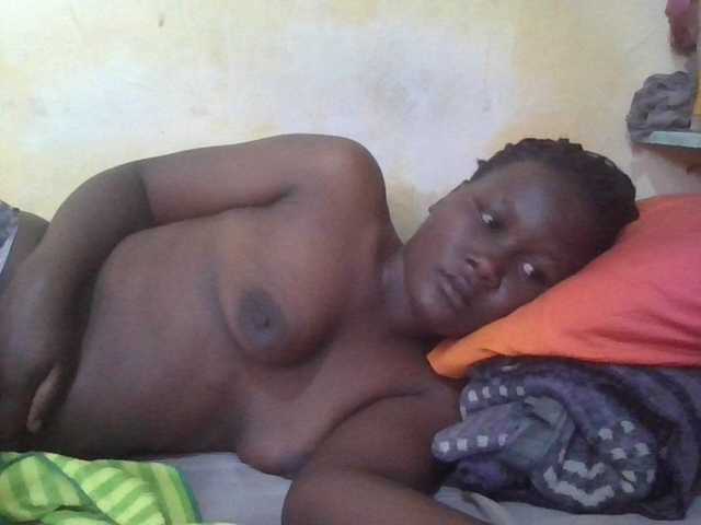 ebony-vannilah live cam on BongaCams