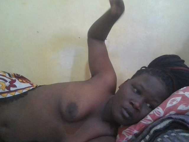ebony-vannilah live cam on BongaCams