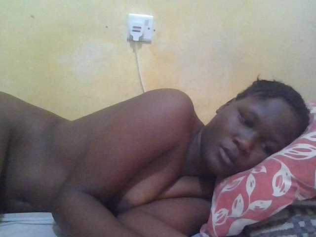 ebony-vannilah live cam on BongaCams