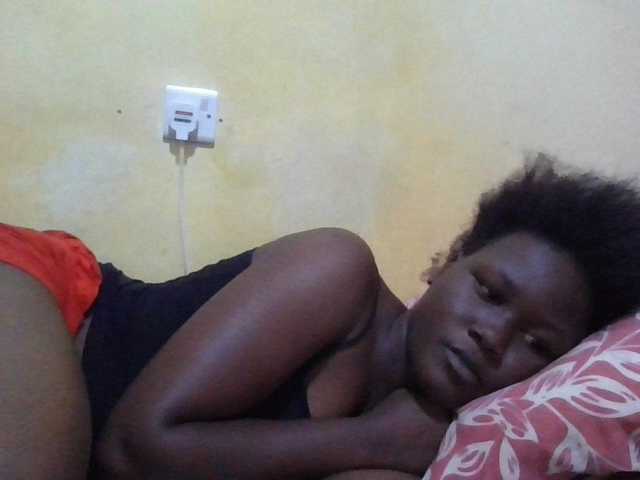 ebony-vannilah live cam on BongaCams