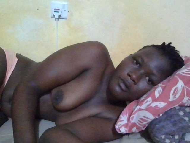 ebony-vannilah live cam on BongaCams