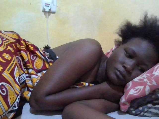 ebony-vannilah live cam on BongaCams