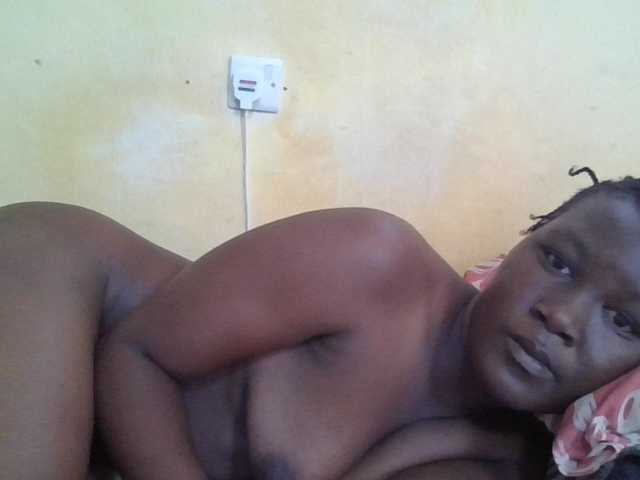 ebony-vannilah live cam on BongaCams