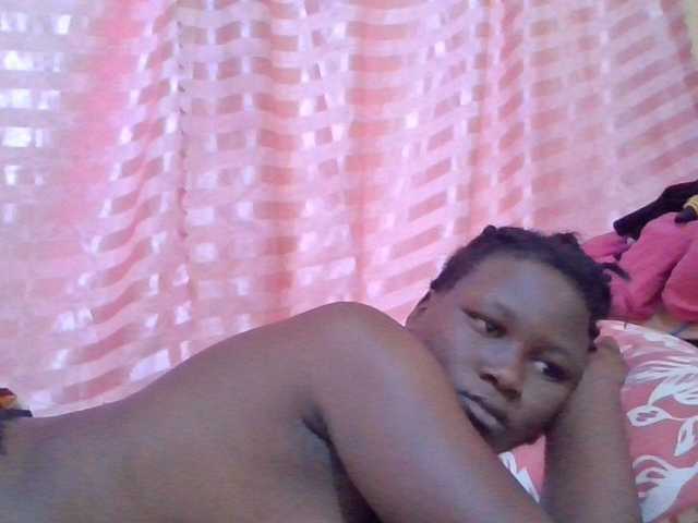 ebony-vannilah live cam on BongaCams