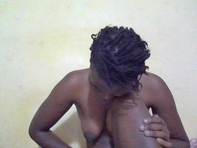 ebony-vannilah live cam on BongaCams