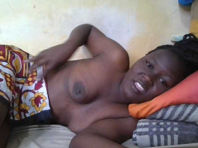 ebony-vannilah live cam on BongaCams
