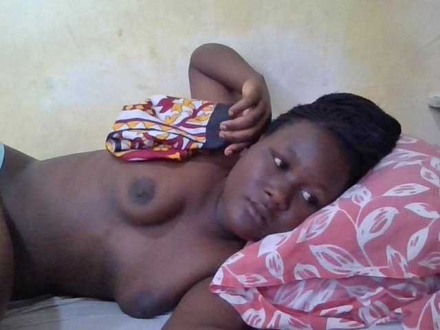 ebony-vannilah live cam on BongaCams