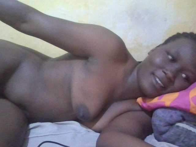 ebony-vannilah live cam on BongaCams