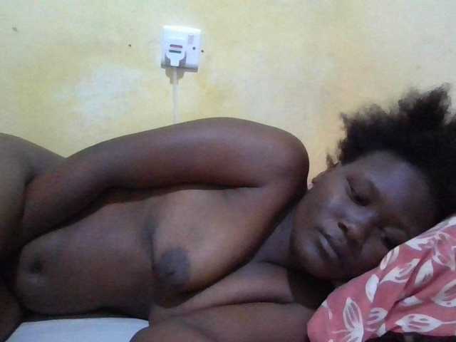ebony-vannilah live cam on BongaCams