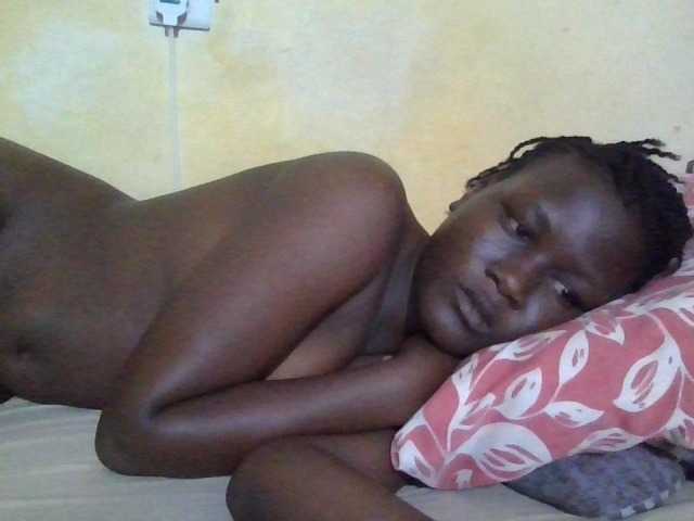 ebony-vannilah live cam on BongaCams