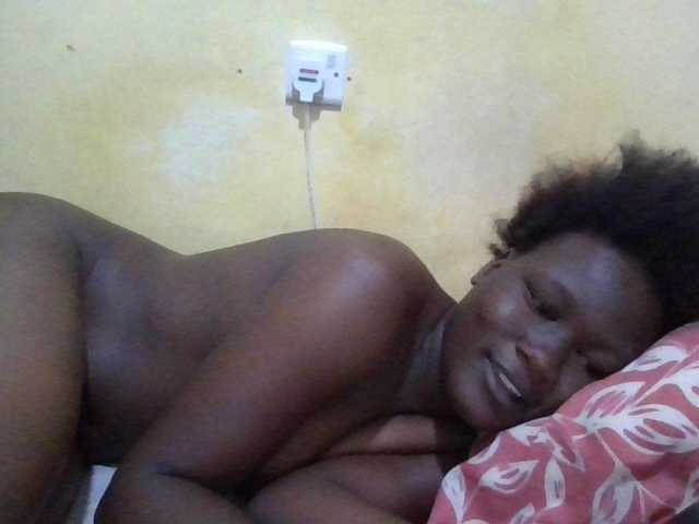 ebony-vannilah live cam on BongaCams