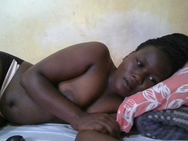 ebony-vannilah live cam on BongaCams