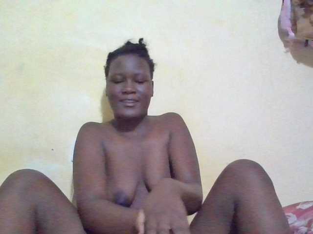 ebony-vannilah live cam on BongaCams