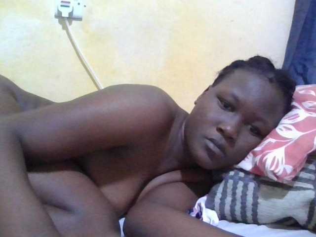ebony-vannilah live cam on BongaCams
