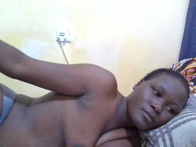 ebony-vannilah live cam on BongaCams