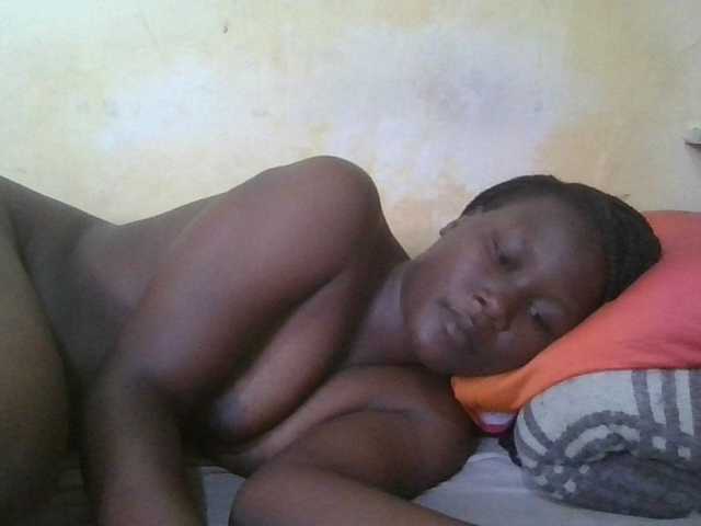 ebony-vannilah live on BongaCams