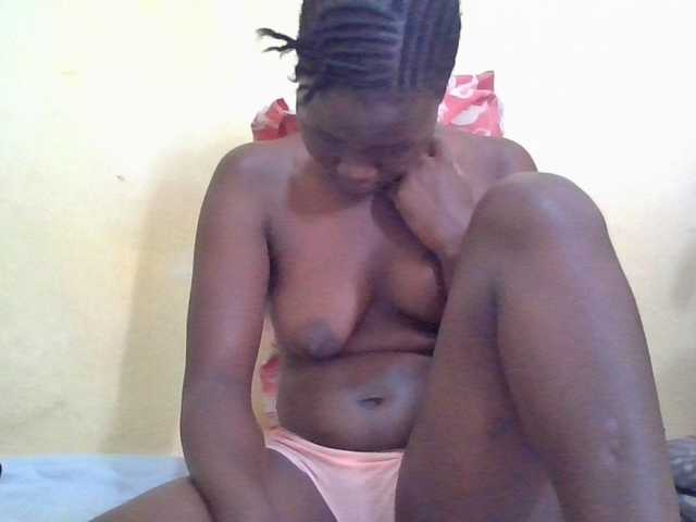 ebony-vannilah live cam on BongaCams
