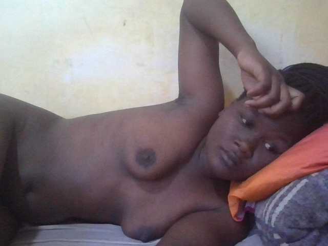 ebony-vannilah live cam on BongaCams