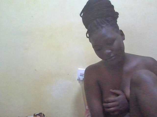 ebony-vannilah live cam on BongaCams